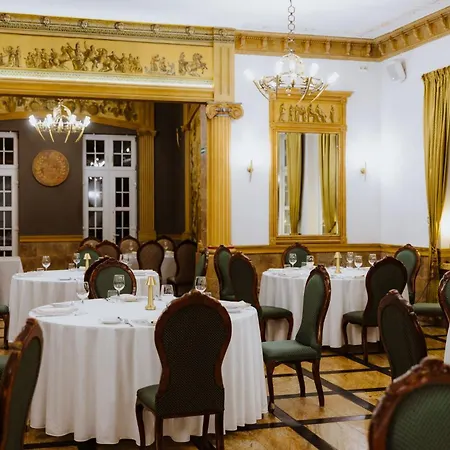 Hotell Dwor